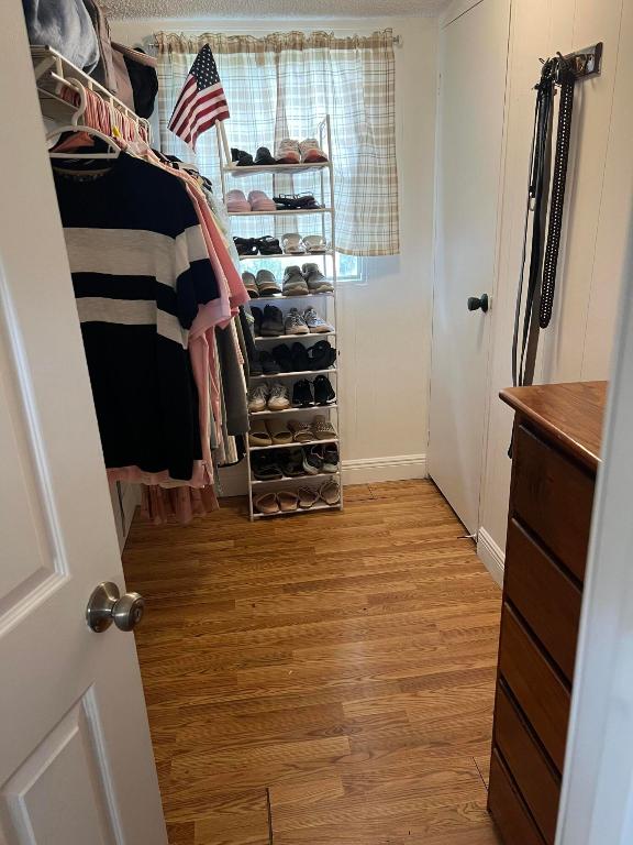 DEERFIELD LAKE - Residential