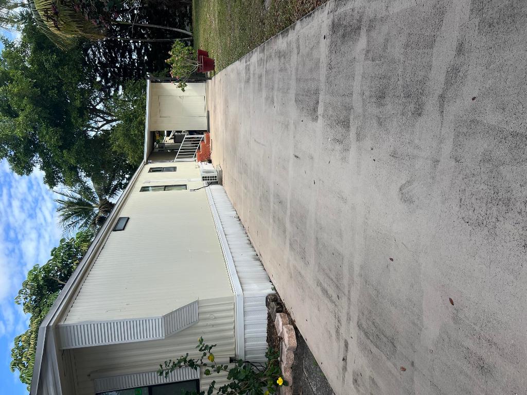 DEERFIELD LAKE - Residential