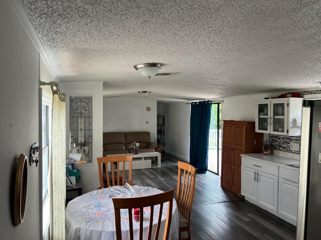 DEERFIELD LAKE - Residential