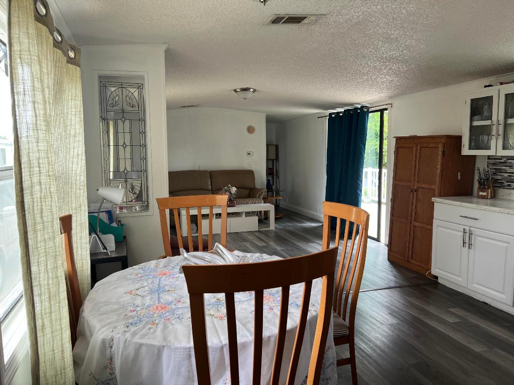 DEERFIELD LAKE - Residential