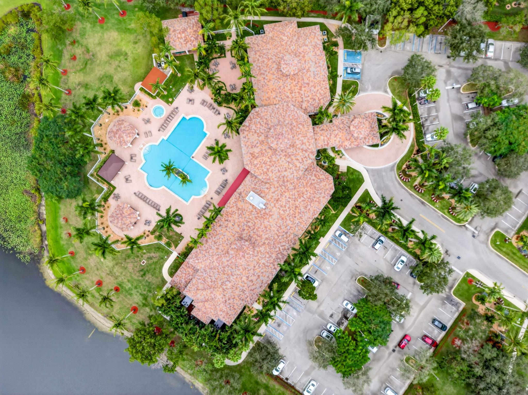 VILLAGES OF WINDSOR/VILLA - Residential