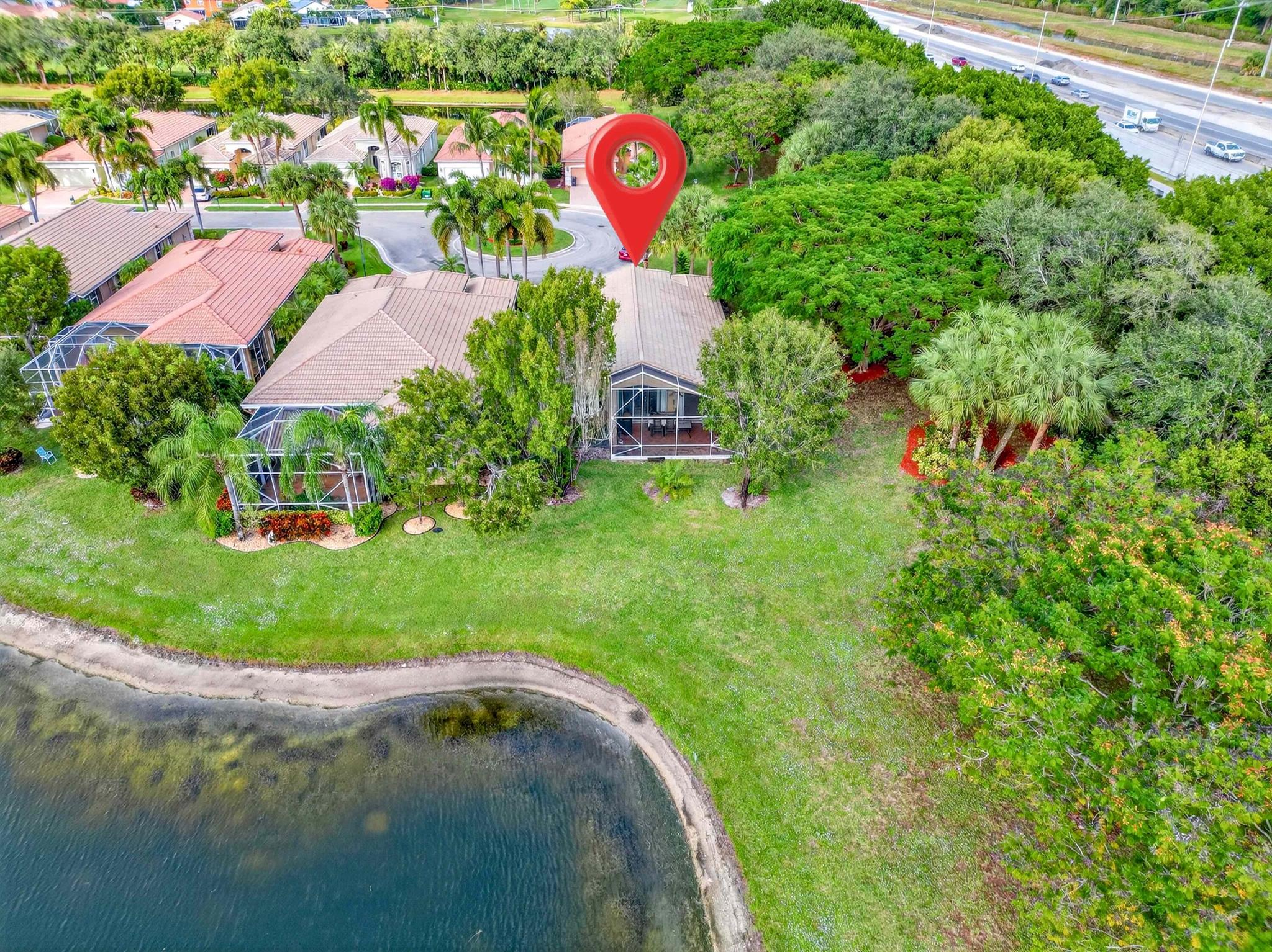 VILLAGES OF WINDSOR/VILLA - Residential