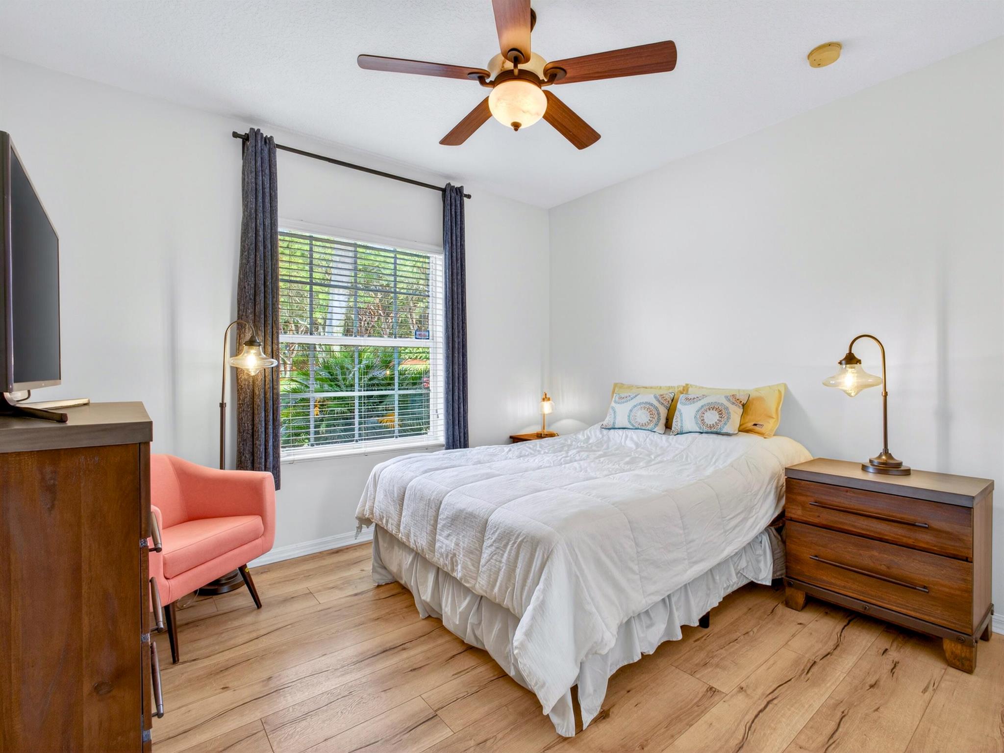 VILLAGES OF WINDSOR/VILLA - Residential