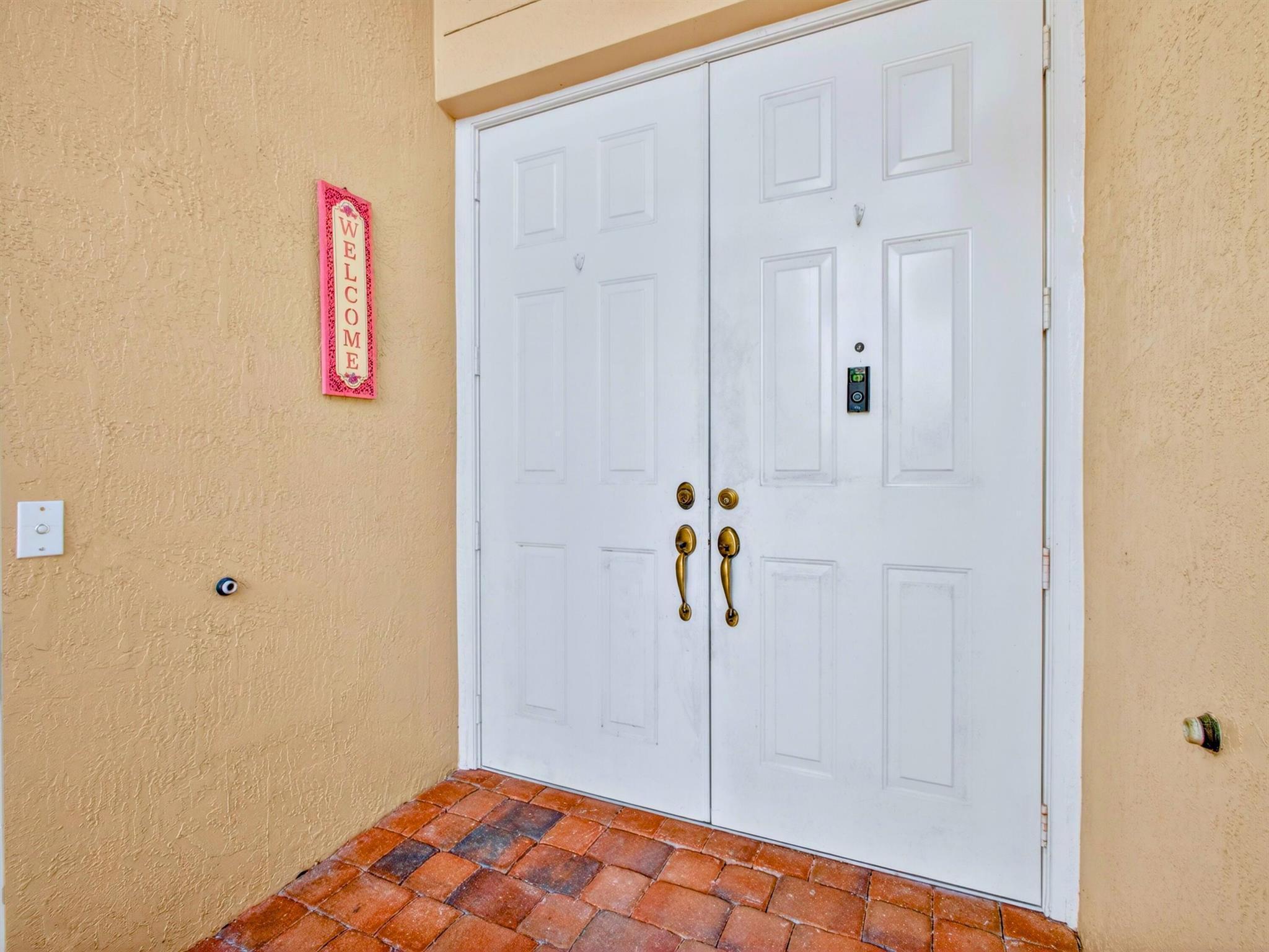 VILLAGES OF WINDSOR/VILLA - Residential