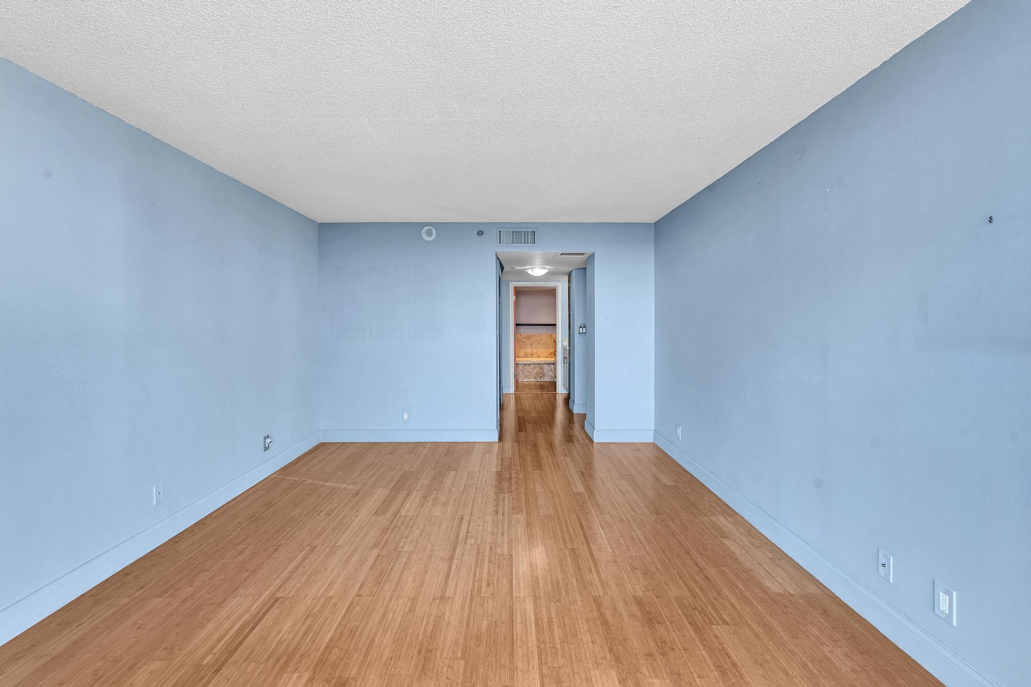 SEA RANCH CLUB OF BOCA III CONDO - Residential