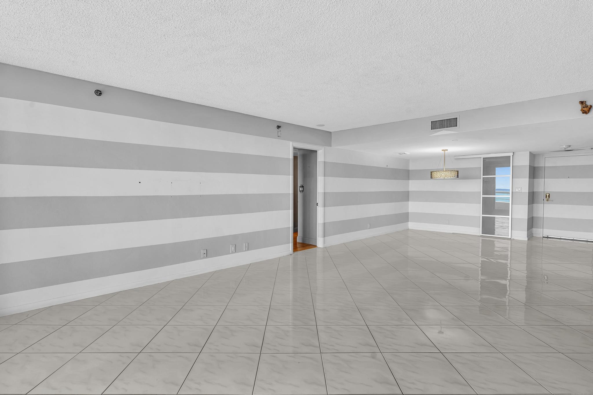 SEA RANCH CLUB OF BOCA III CONDO - Residential