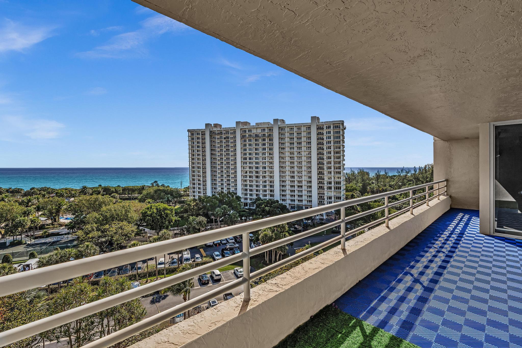 SEA RANCH CLUB OF BOCA III CONDO - Residential