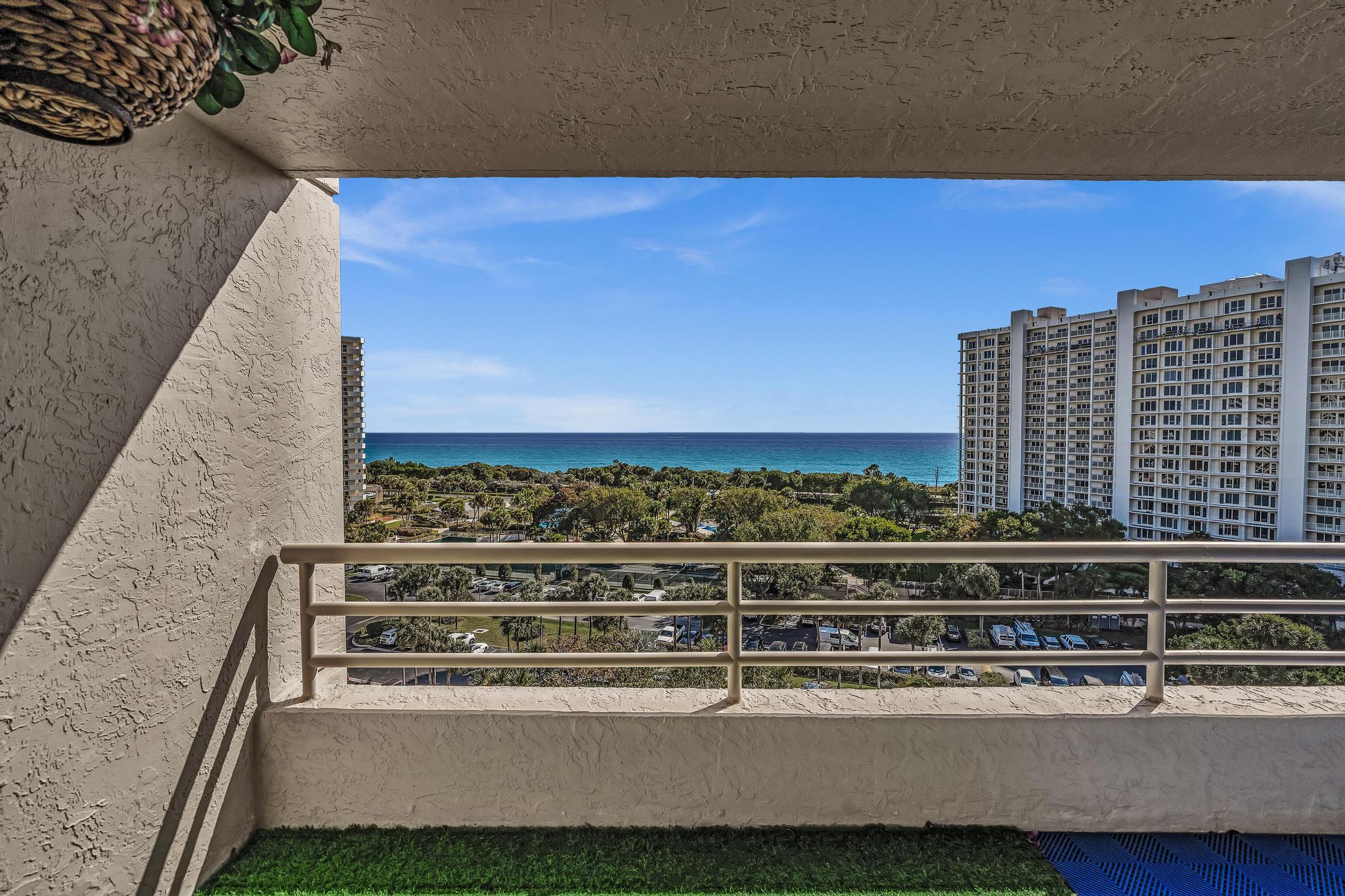 SEA RANCH CLUB OF BOCA III CONDO - Residential