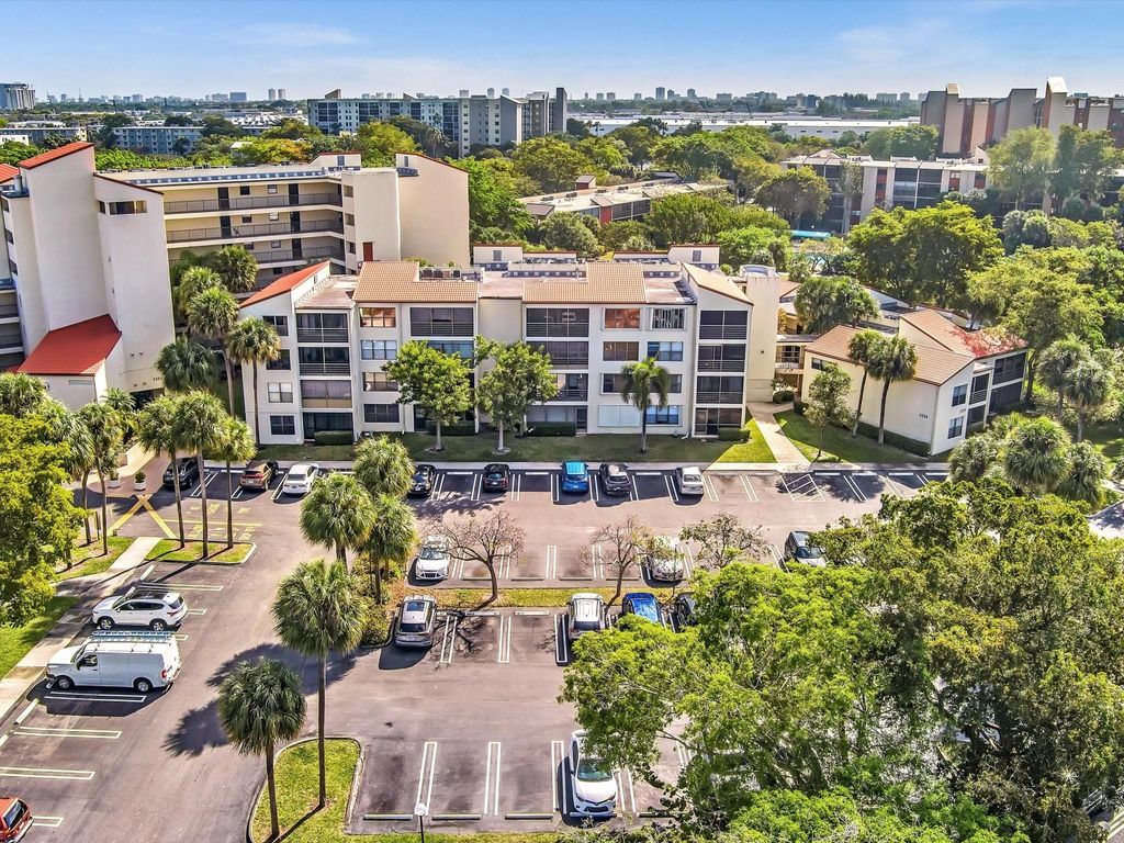 Photo of 2306 S Cypress Bend Drive #416, Pompano Beach, FL 33069 (MLS # F10428254)