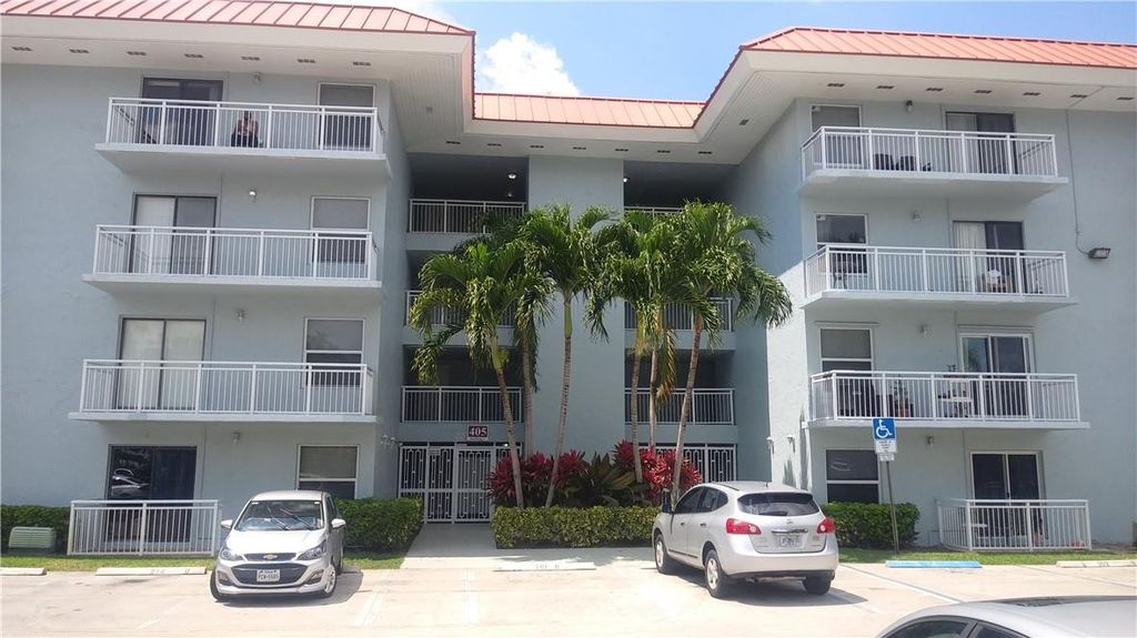 Photo of 405 S Pine Island Road #114D, Plantation, FL 33324 (MLS # F10497896)