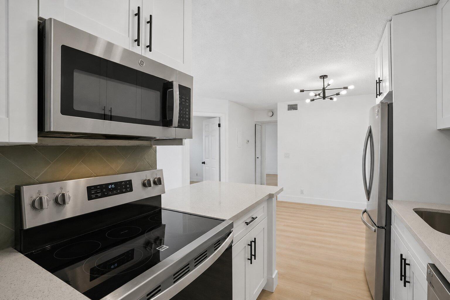 TIVOLI TRACE CONDO NO 5 - Residential