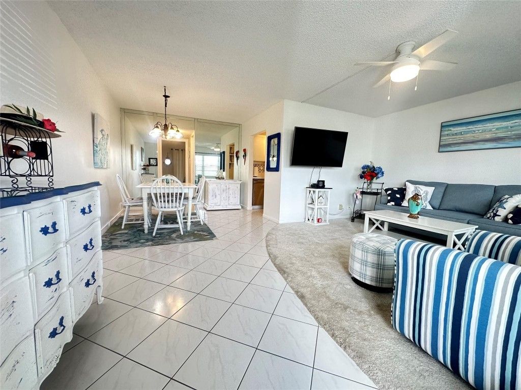 Photo of 131 Oakridge J #131, Deerfield Beach, FL 33442 (MLS # F10546496)