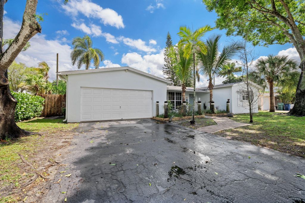 Photo of 4954 SW 91st Avenue, Cooper City, FL 33328 (MLS # B26003941)