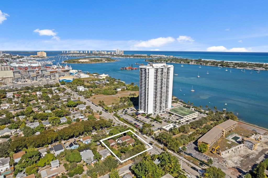 Photo of 5503 N Flagler Drive, West Palm Beach, FL 33407 (MLS # R11164076)