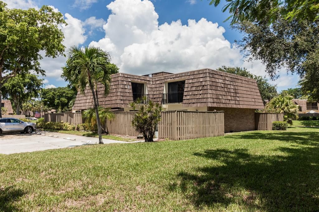 Photo of 1208 12th Court, Palm Beach Gardens, FL 33410 (MLS # R10811724)