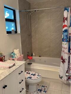 BANYAN LAKES - Residential