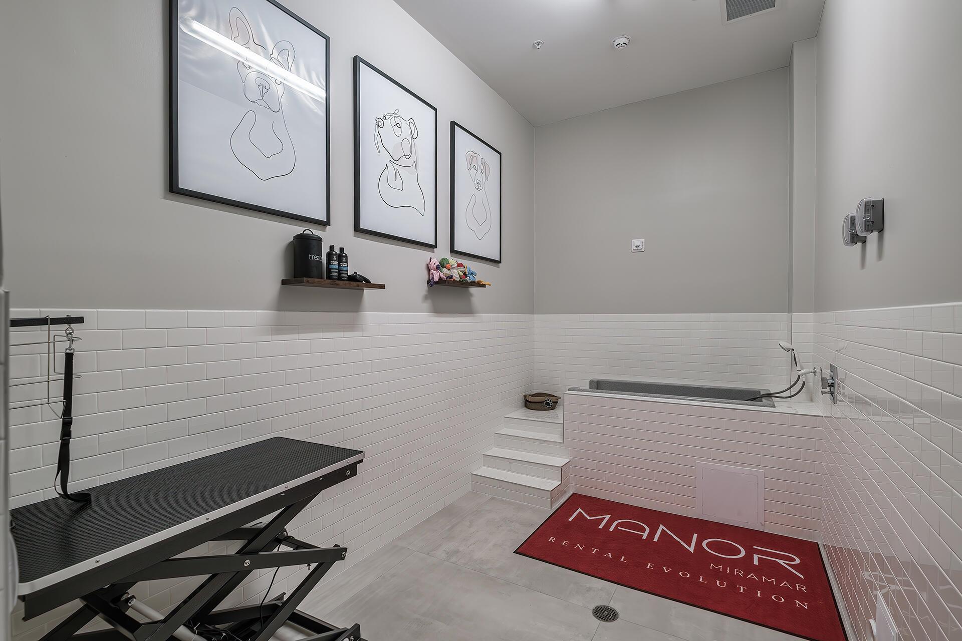Manor Miramar - Residential Lease