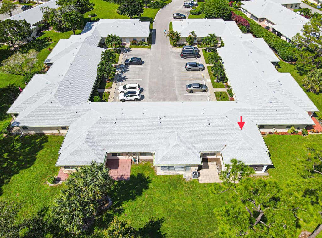 Photo of 459 Franconia Circle, Lake Worth, FL 33467 (MLS # R11093194)