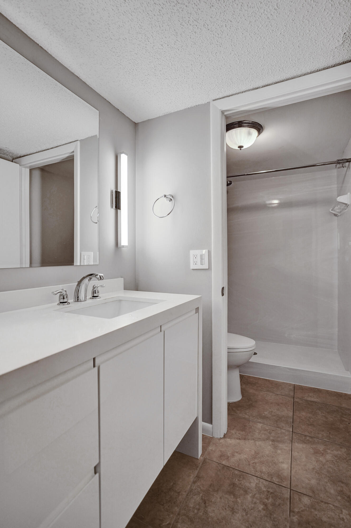 DELRAY OAKS CONDO - Residential Lease