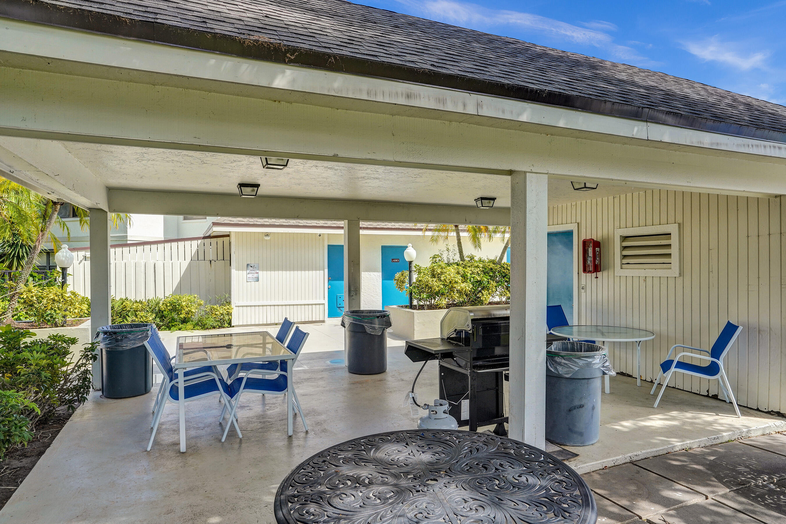 DELRAY OAKS CONDO - Residential Lease