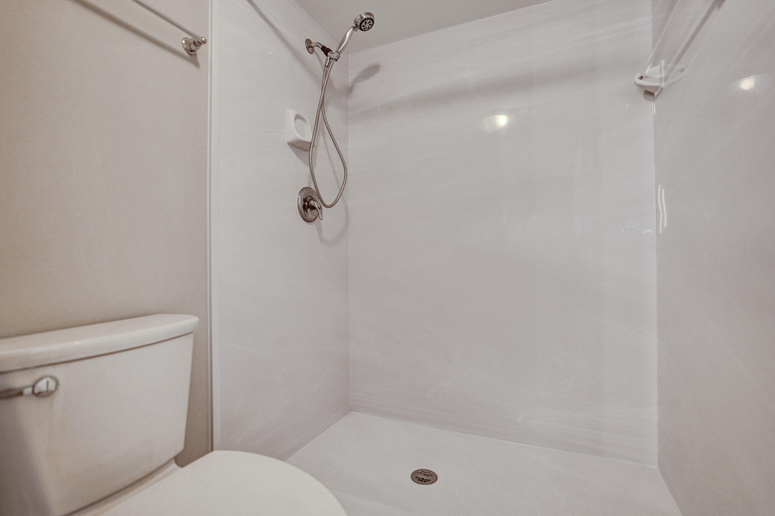 DELRAY OAKS CONDO - Residential Lease