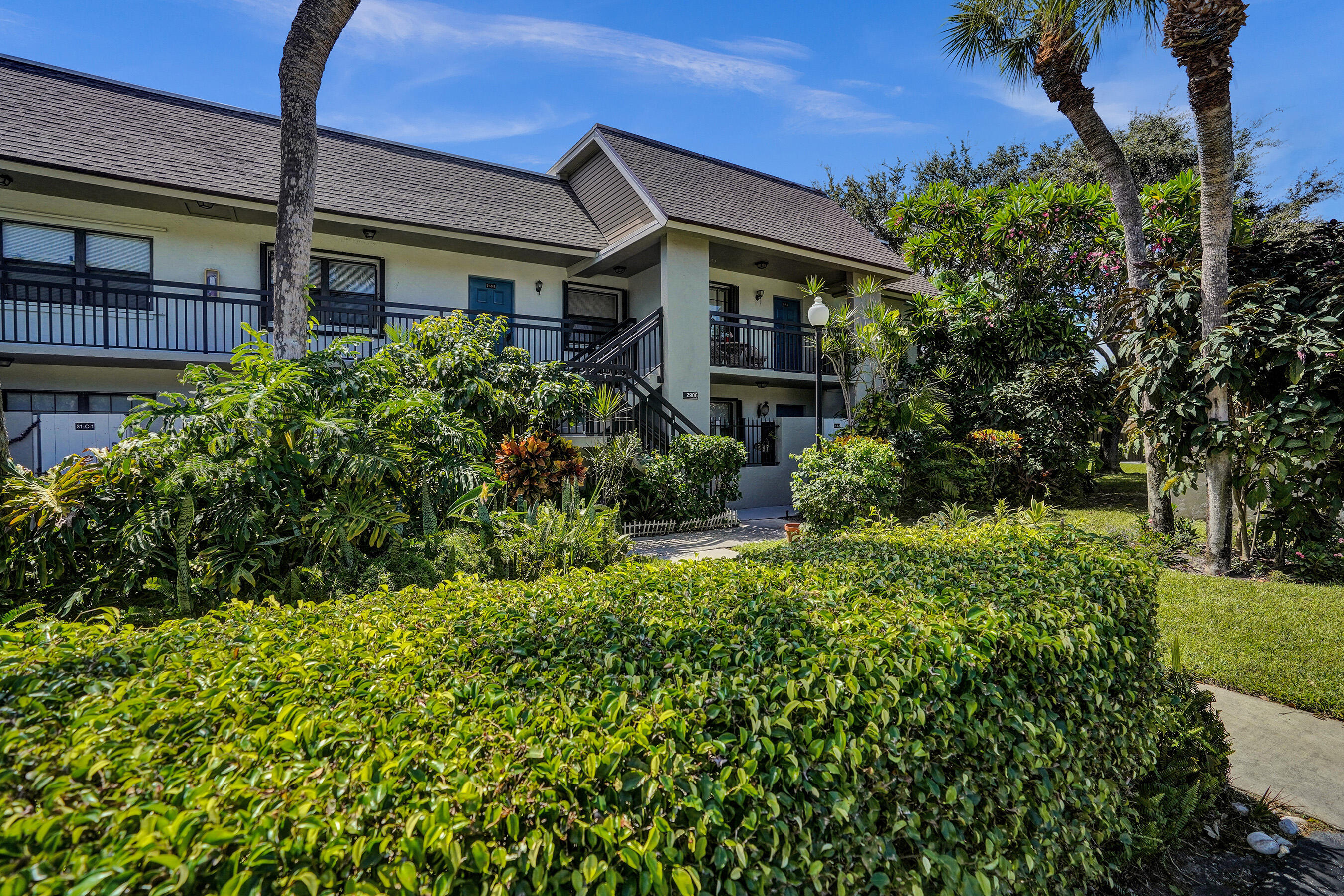 DELRAY OAKS CONDO - Residential Lease