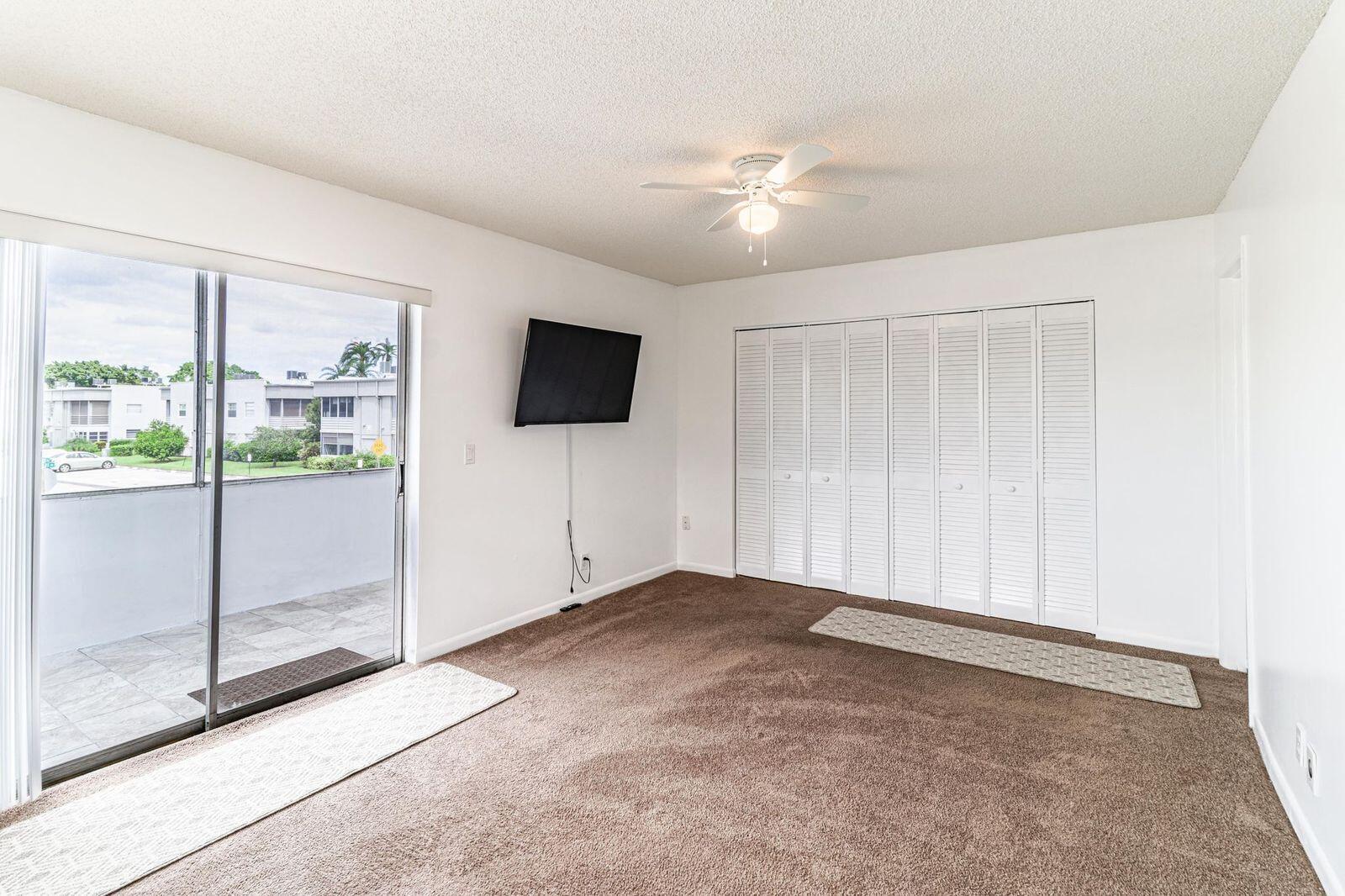 KINGS POINT - Residential