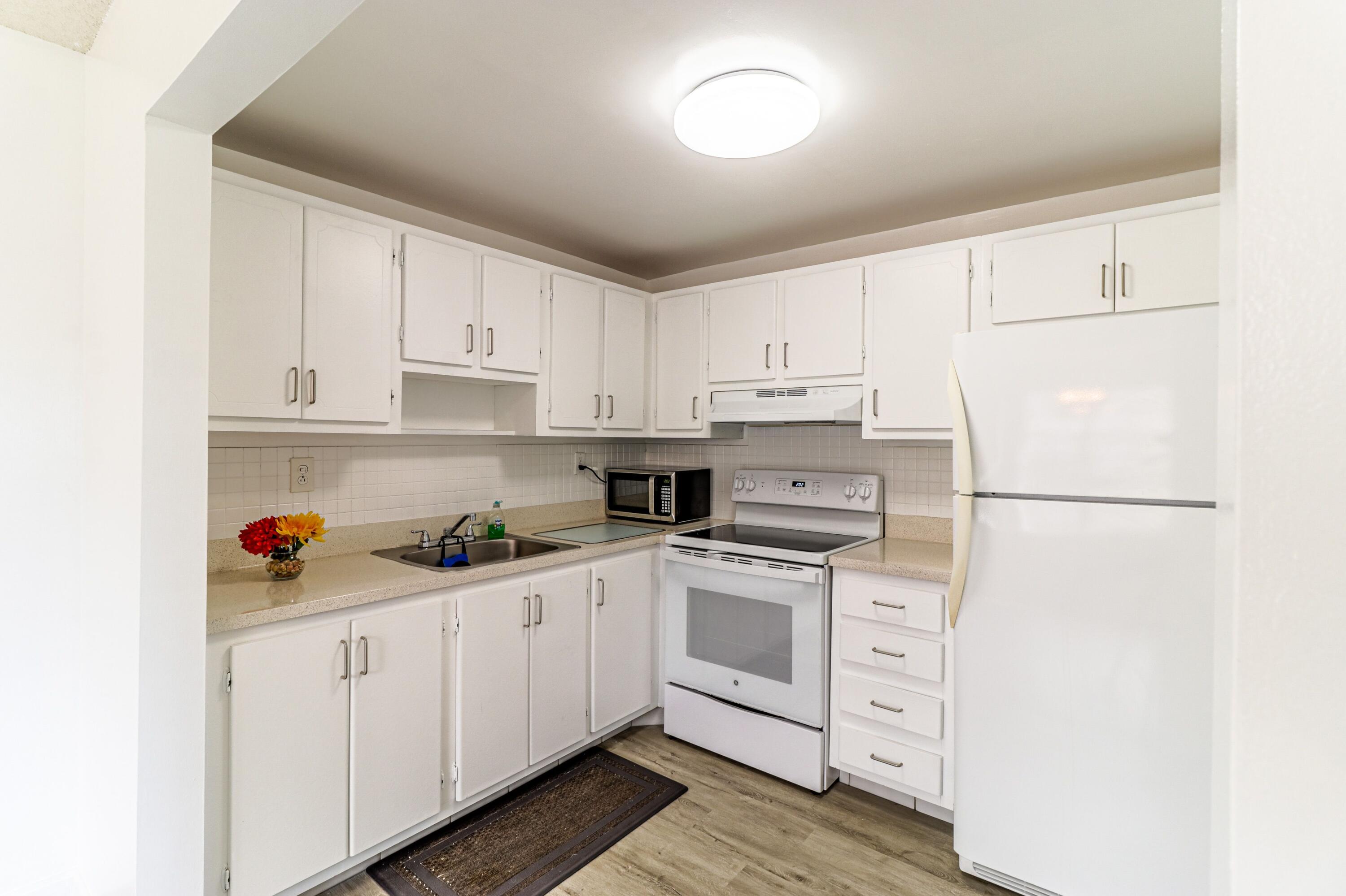 KINGS POINT - Residential