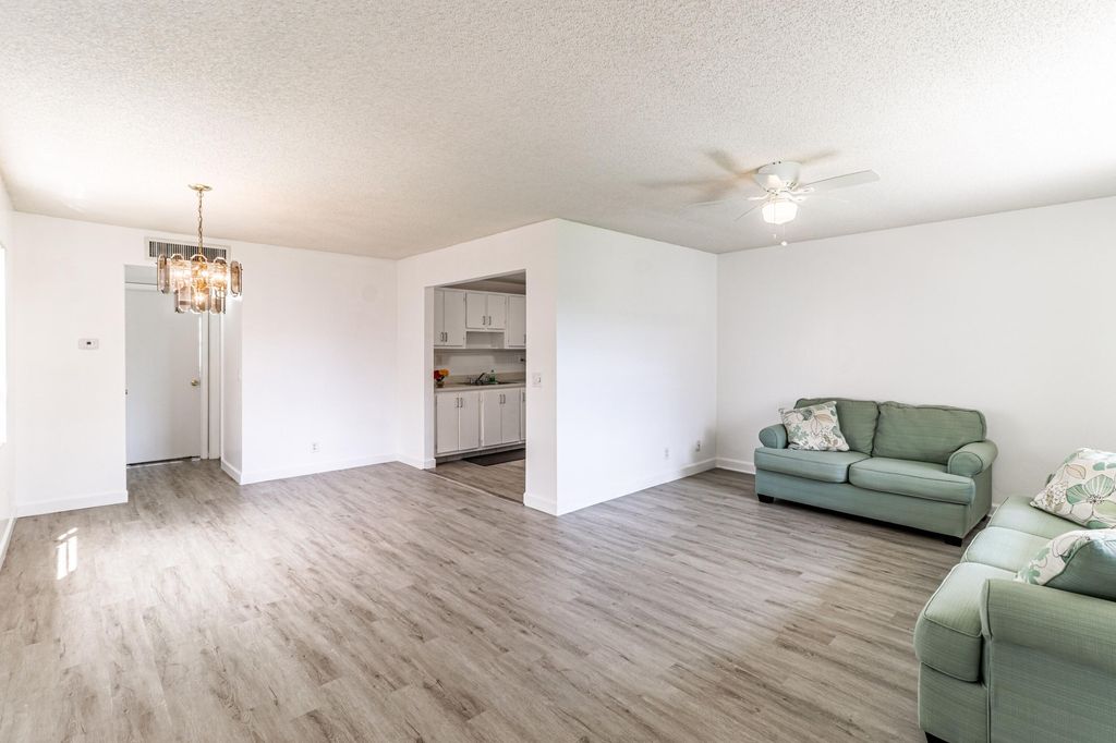 Photo of 809 Flanders Q, Delray Beach, FL 33484 (MLS # R11167658)