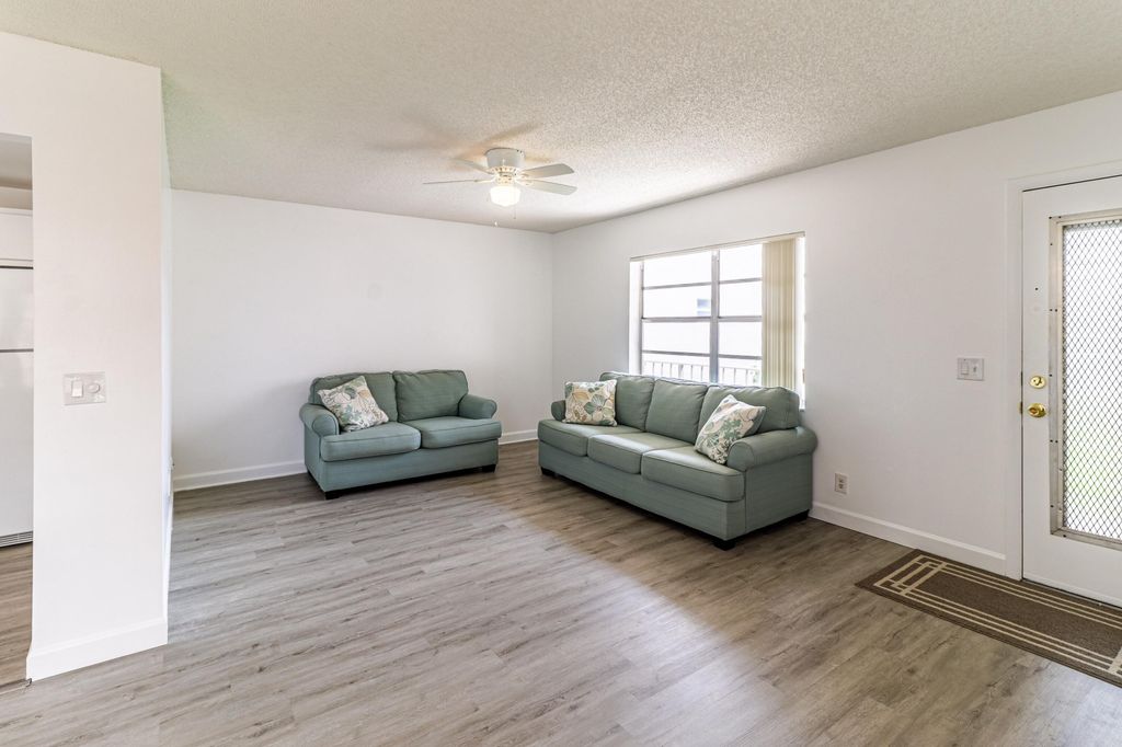 Photo of 809 Flanders Q, Delray Beach, FL 33484 (MLS # R11167658)
