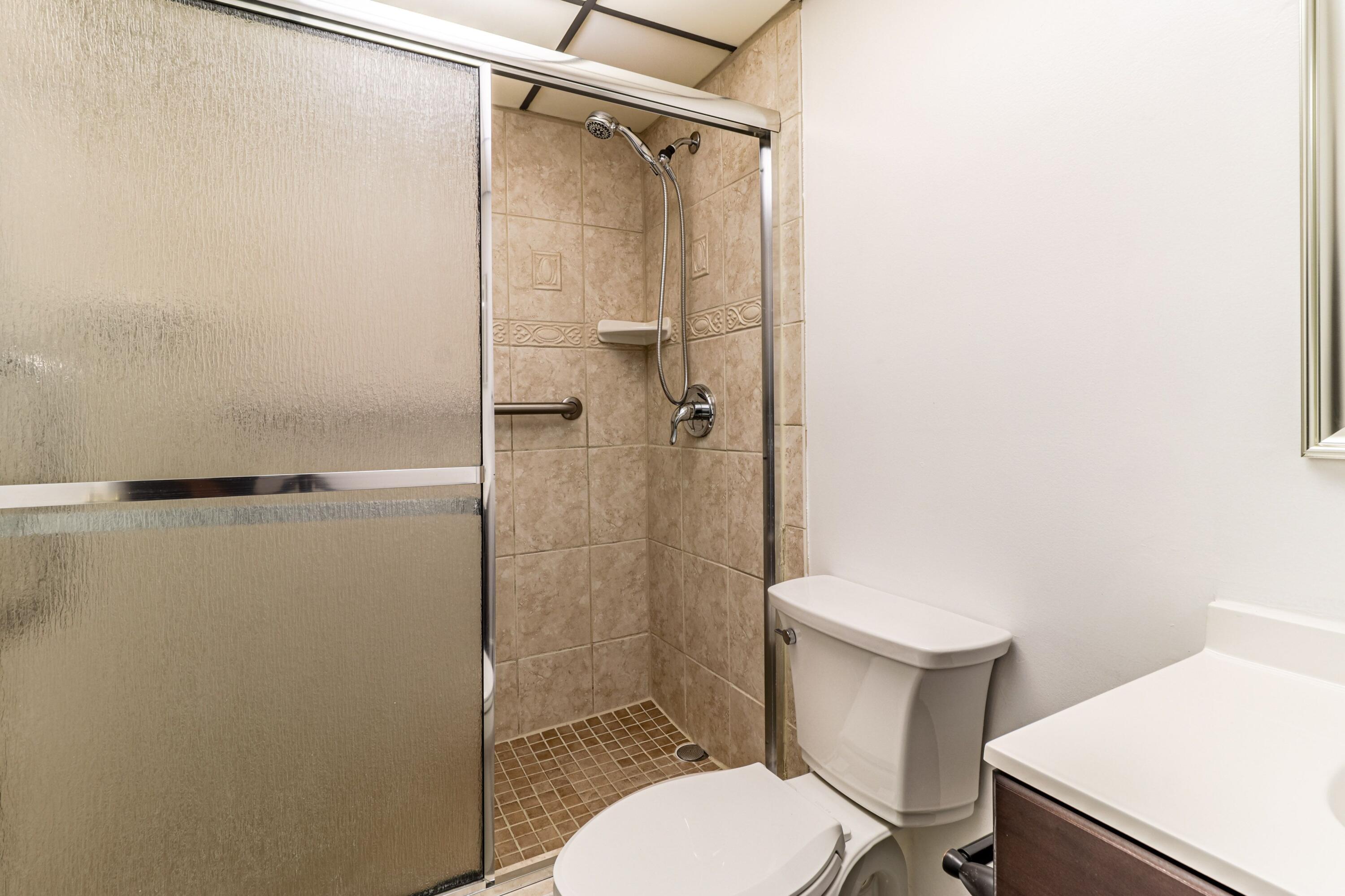 KINGS POINT - Residential