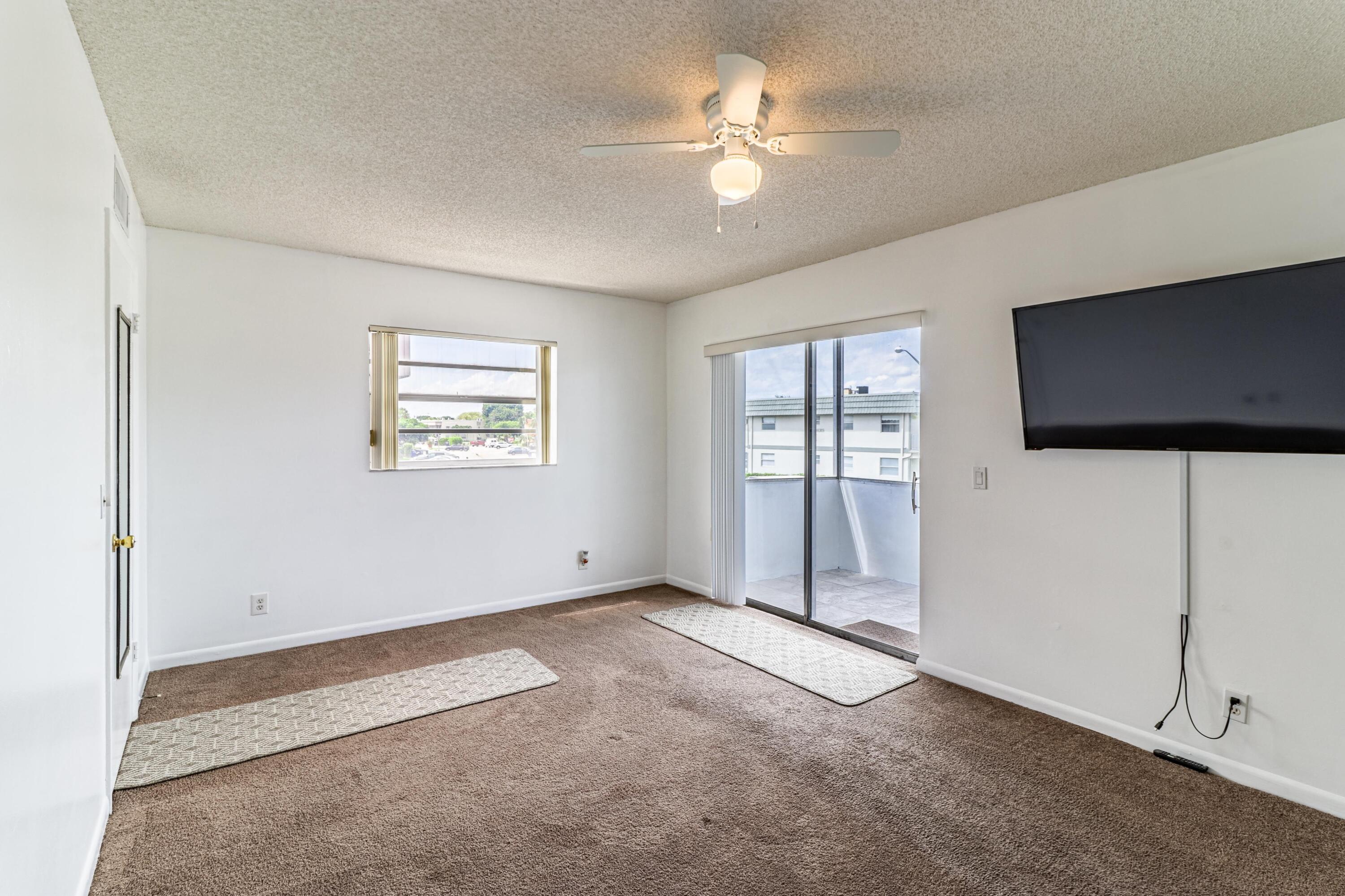 KINGS POINT - Residential