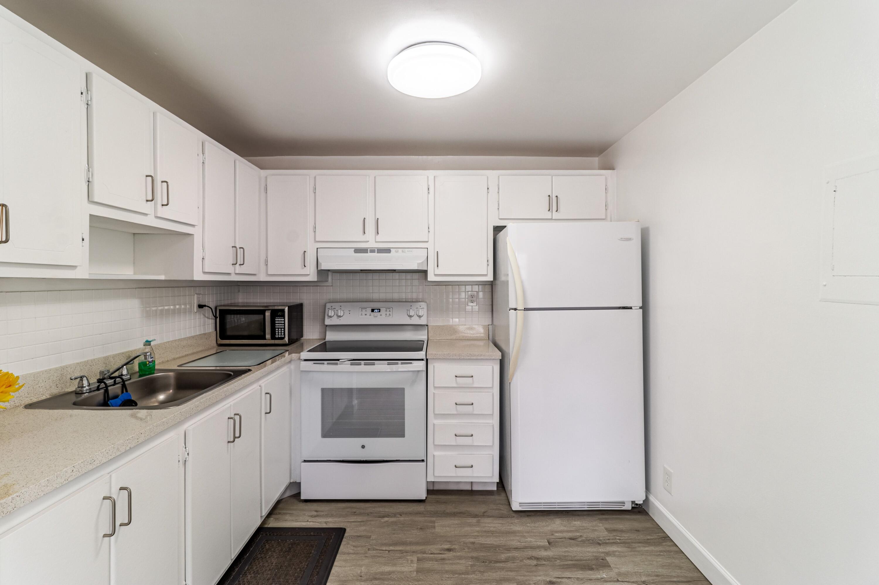 KINGS POINT - Residential