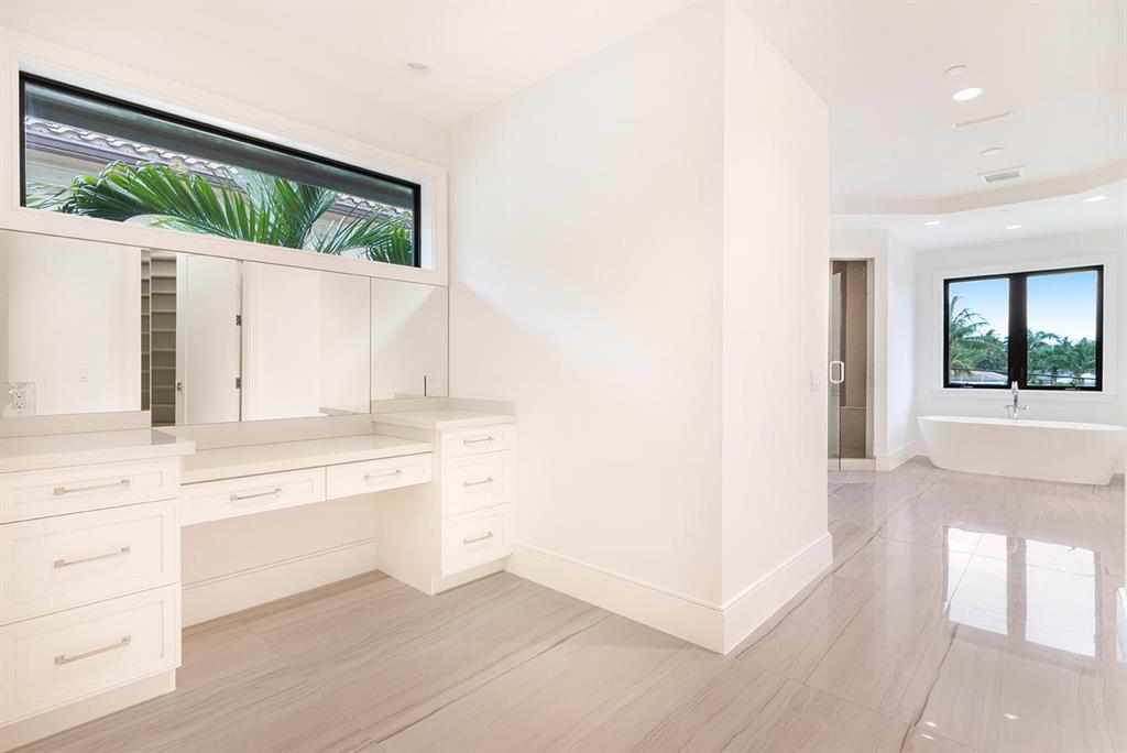 TROPIC ISLE - Residential