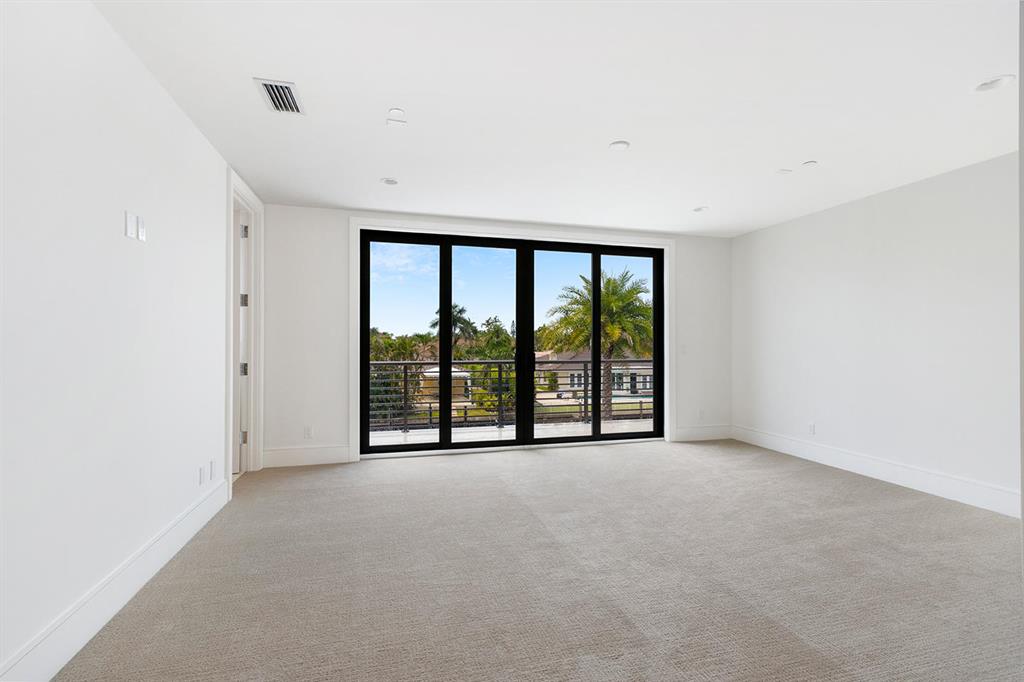 TROPIC ISLE - Residential