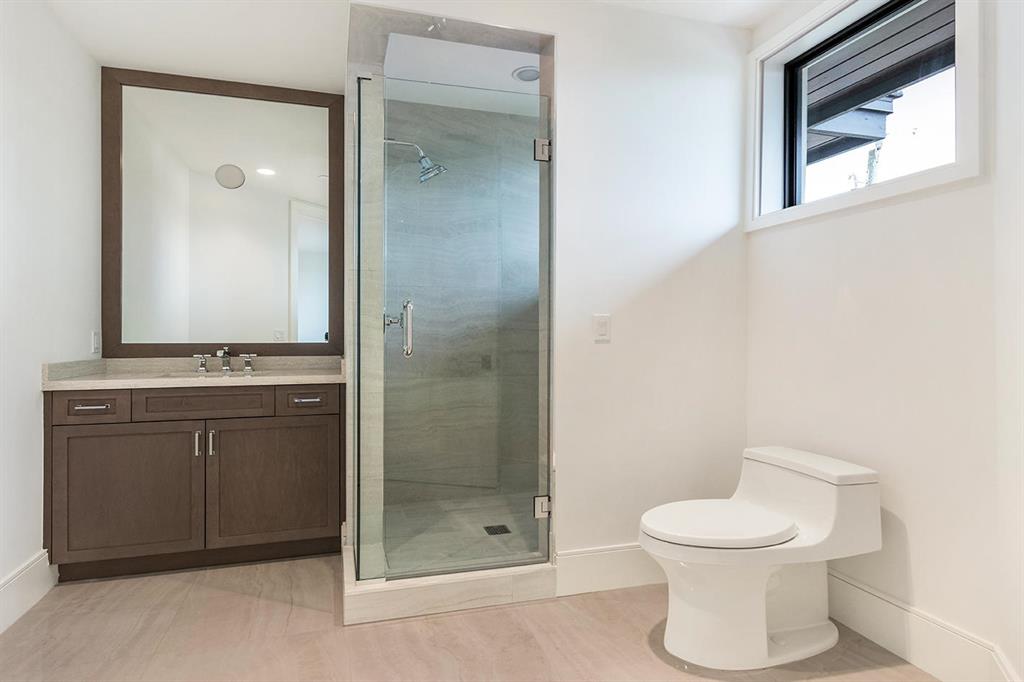 TROPIC ISLE - Residential