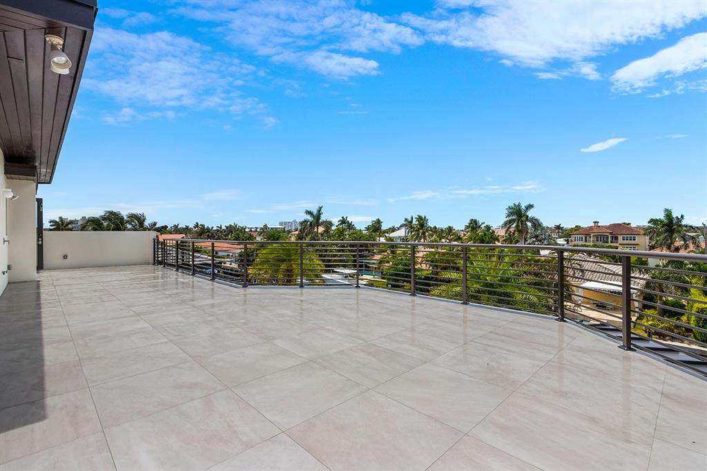 TROPIC ISLE - Residential