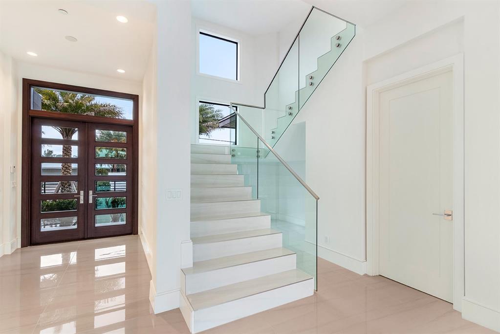 TROPIC ISLE - Residential