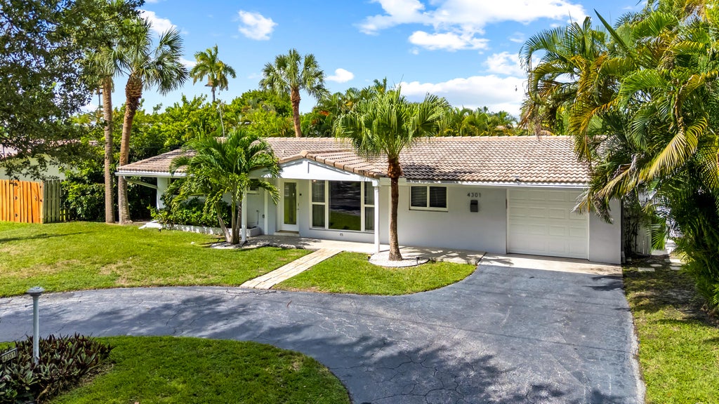 Photo of 4301 NE 22nd Avenue, Lighthouse Point, FL 33064 (MLS # B26093570)