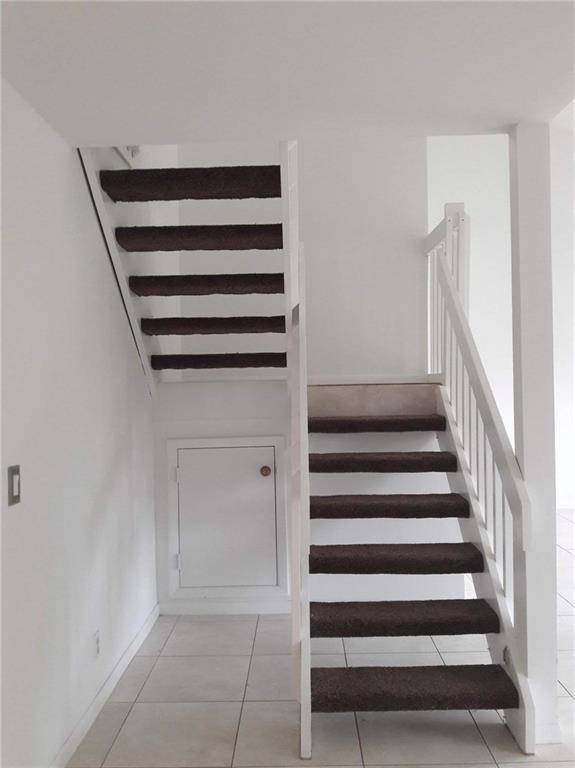 The Lakes Of Deer Creek 1 - Residential Lease