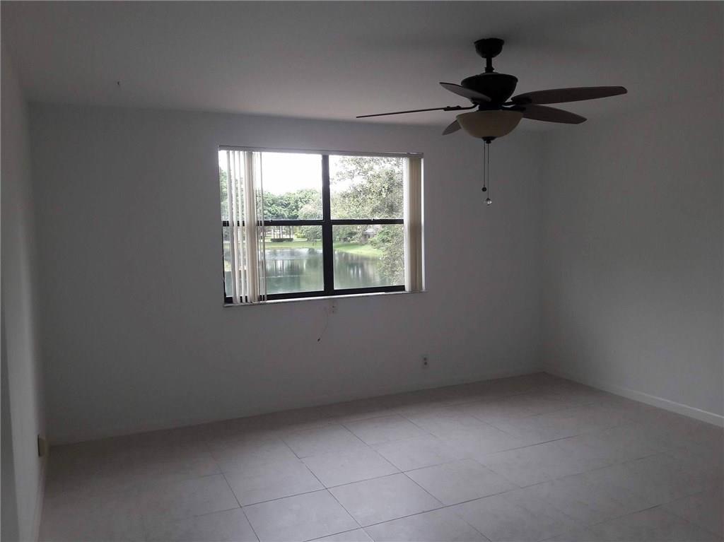 The Lakes Of Deer Creek 1 - Residential Lease