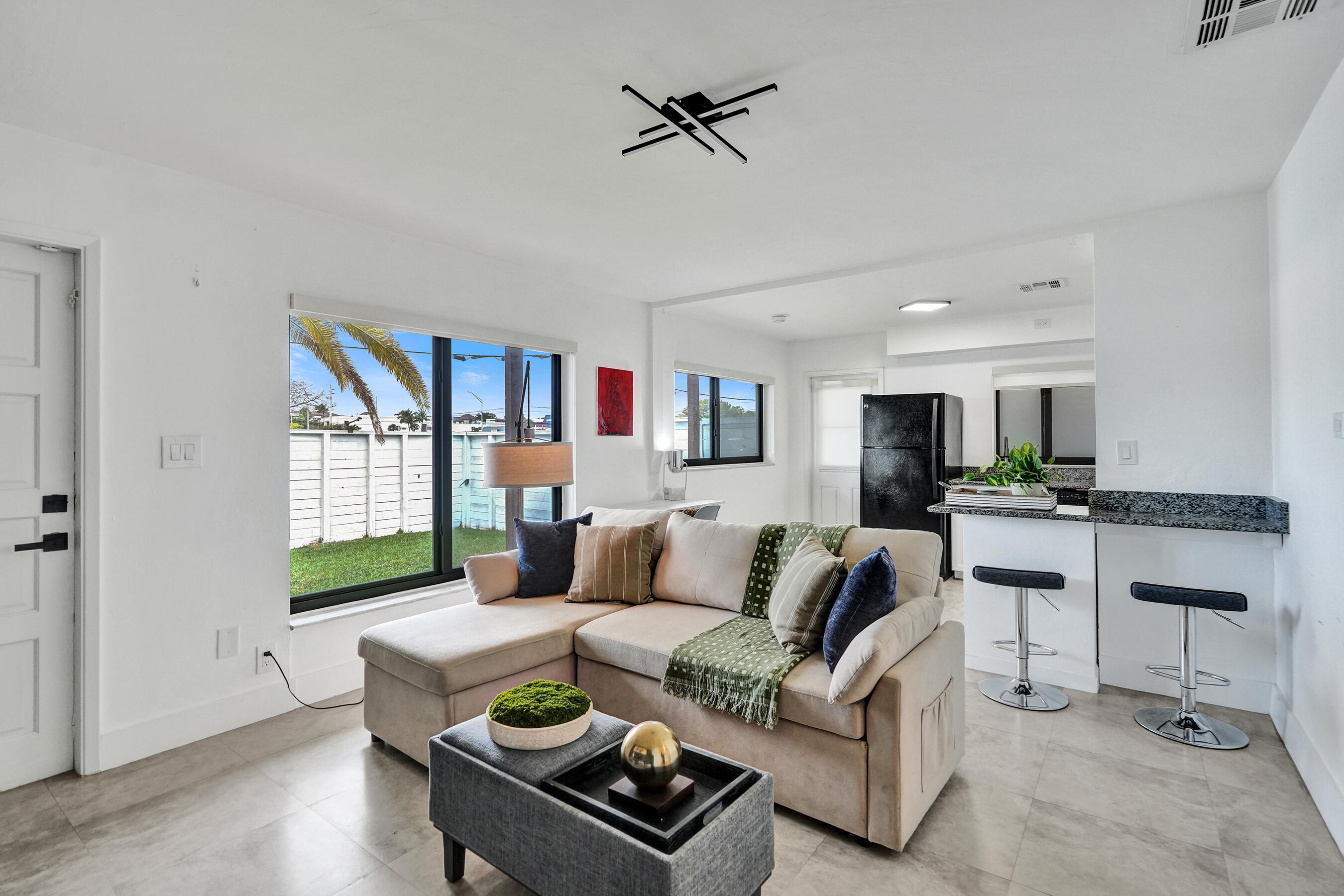 MANOR SQUARE - Residential Lease