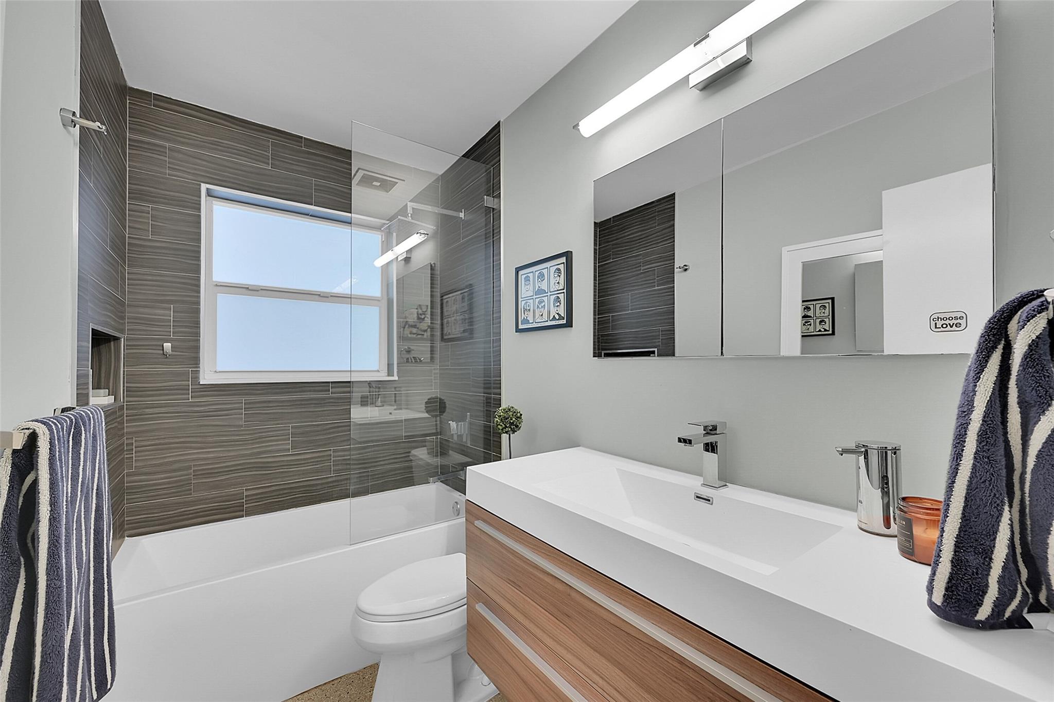 MIDDLE RIVER ESTATES - Residential