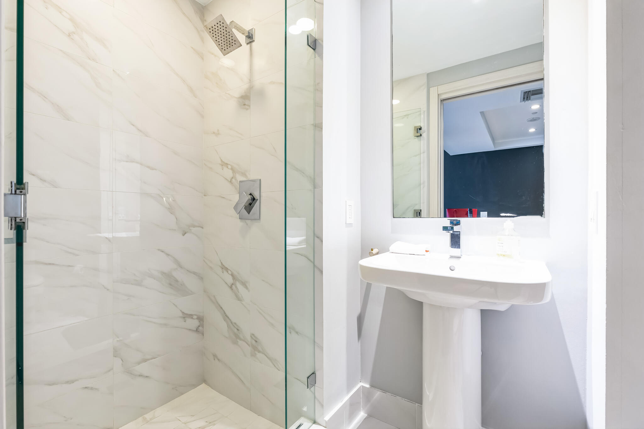 801 SMA RESIDENCES CONDO - Residential Lease