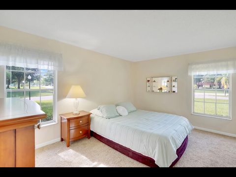 Tiny photo for 701 Laconia Circle #B, Lake Worth, FL 33467 (MLS # R11155277)