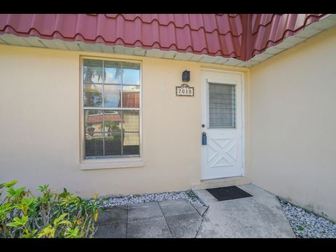 Tiny photo for 701 Laconia Circle #B, Lake Worth, FL 33467 (MLS # R11155277)