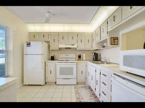 Tiny photo for 701 Laconia Circle #B, Lake Worth, FL 33467 (MLS # R11155277)
