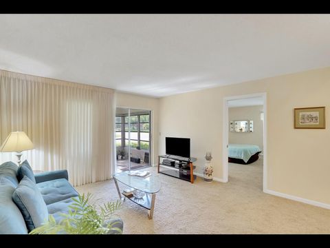 Tiny photo for 701 Laconia Circle #B, Lake Worth, FL 33467 (MLS # R11155277)