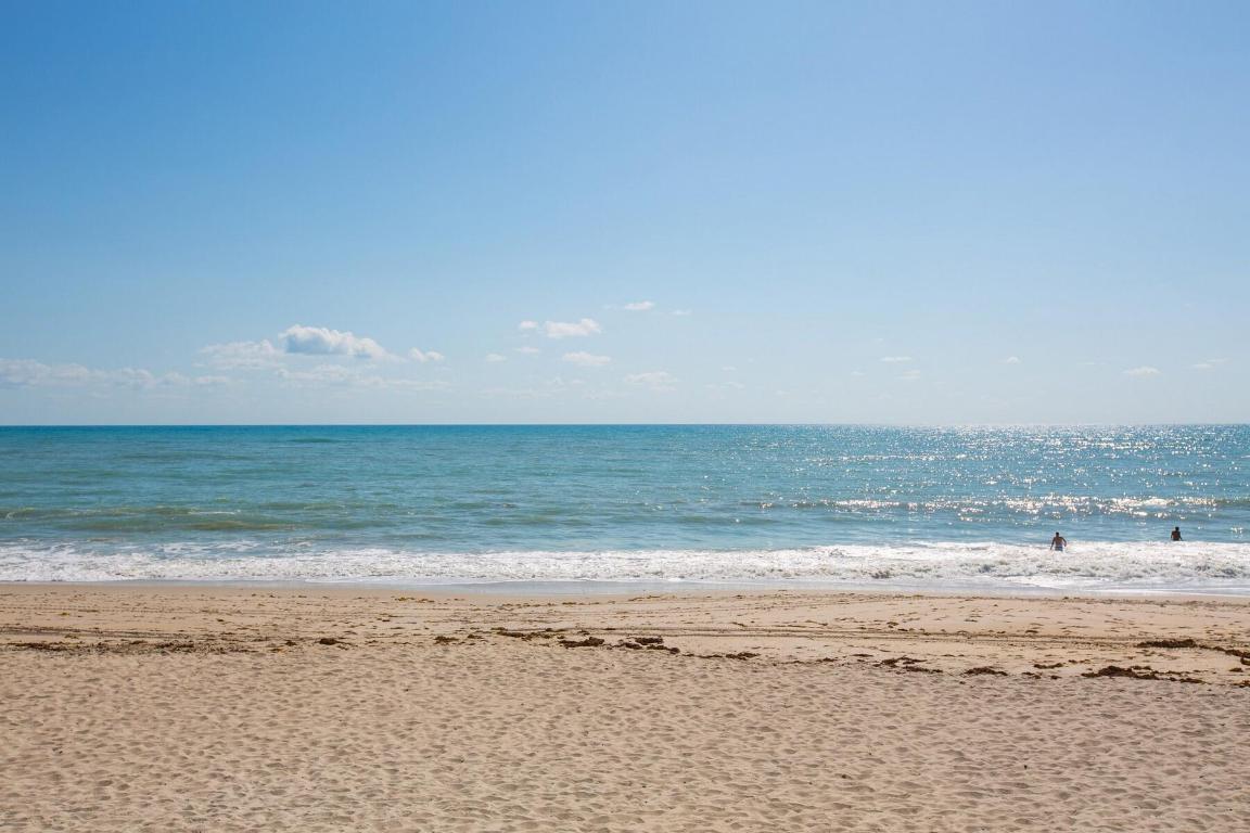 VERO BEACH HOTEL AND CLUB A CONDO - Residential