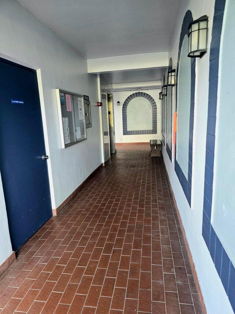 FOUNTAINS OF PALM BEACH C - Residential Lease